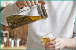 Boire une tisane contre la dysfonction érectile chez les hommes